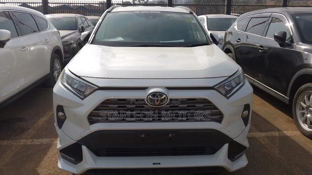 Toyota RAV4 2020 White