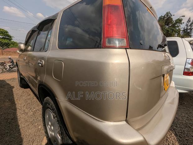 Honda CR-V 2000 Gold