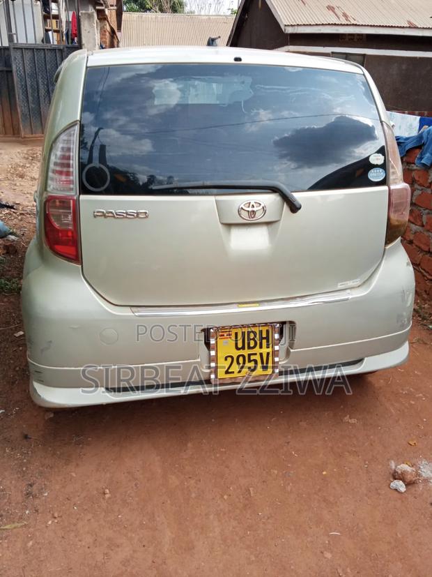 Toyota Passo 1.0 AWD 2009 Gray