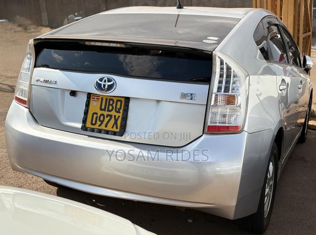 Toyota Prius 2011 Silver