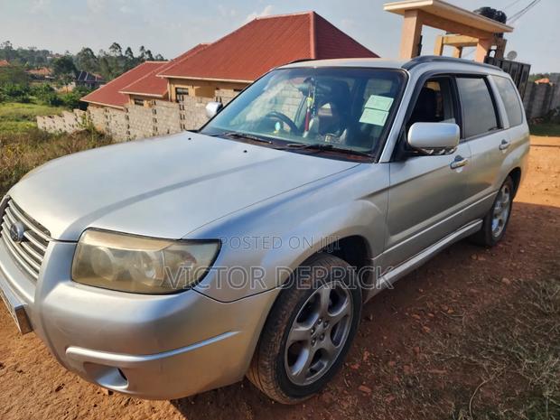Subaru Forester Automatic 2005 Silver