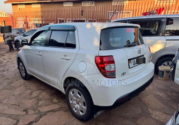 Toyota IST 2010 White