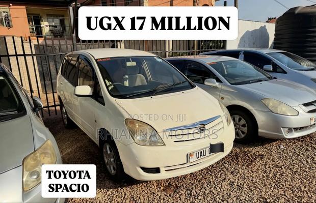 Toyota Corolla Spacio 2004 White
