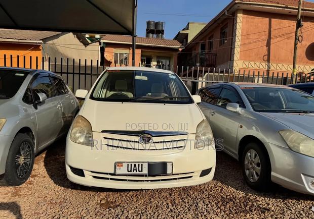 Toyota Corolla Spacio 2004 White
