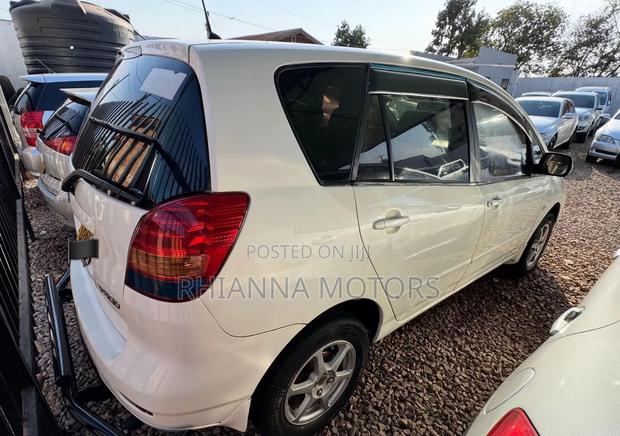 Toyota Corolla Spacio 2004 White