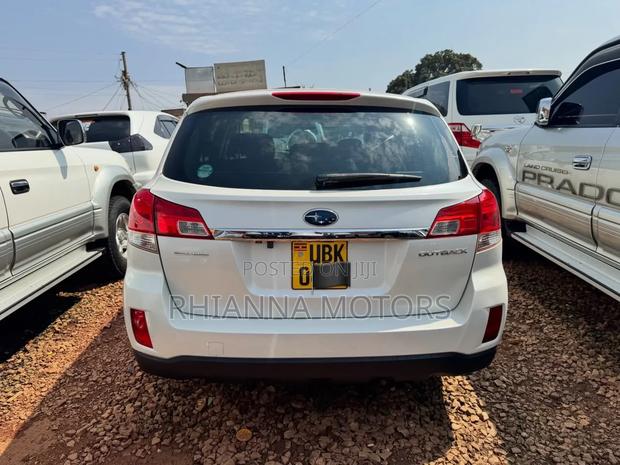 Subaru Outback 2012 White
