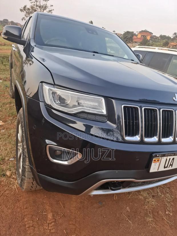 Jeep Cherokee Limited 4dr SUV 4WD (2.4L 4cyl 9A) 2015 Black