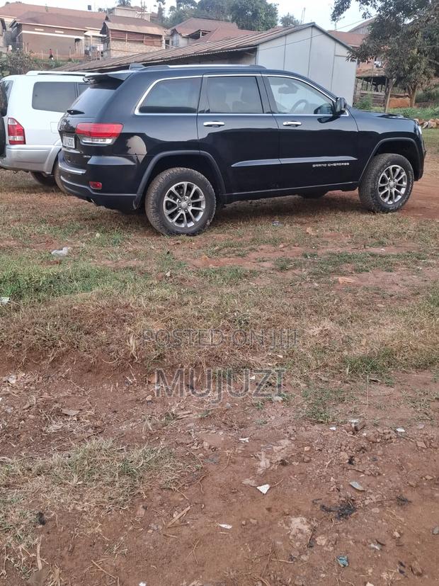 Jeep Cherokee Limited 4dr SUV 4WD (2.4L 4cyl 9A) 2015 Black