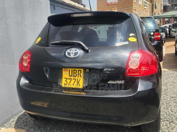 Toyota Auris 2009 Black
