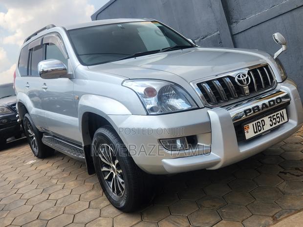 Toyota Land Cruiser Prado 2009 Silver