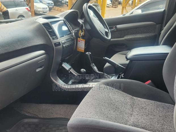 Toyota Land Cruiser Prado 2009 Silver