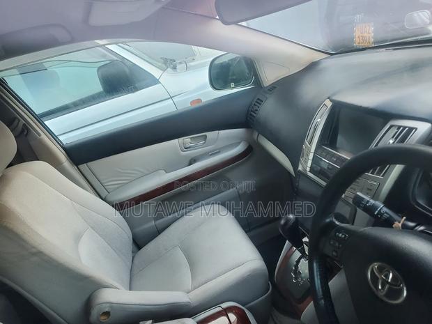 Toyota Harrier 2010 Silver