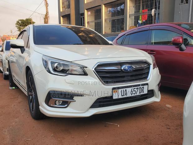 Subaru Legacy 2018 White