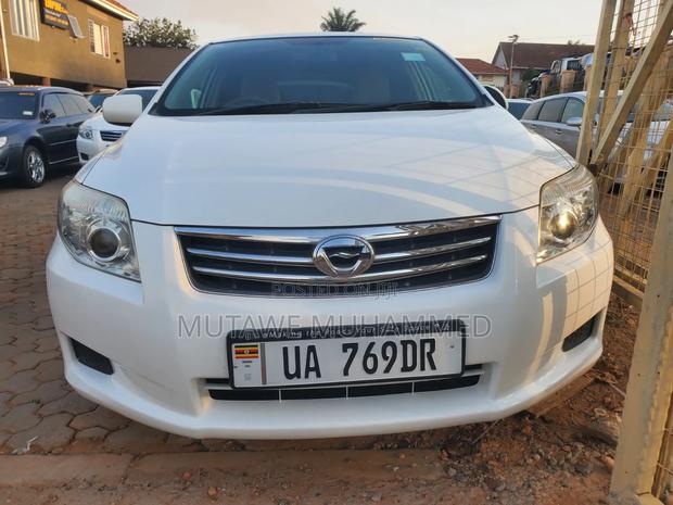 Toyota Axio 2010 White