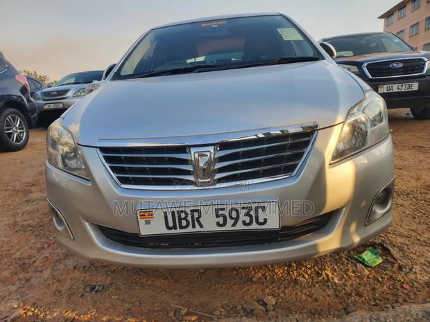 Toyota Premio 2012 Silver