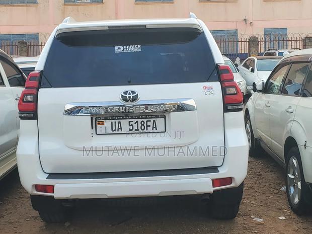 Toyota Land Cruiser Prado 2016 White