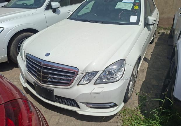 Mercedes-Benz E300 2013 Pearl