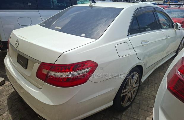 Mercedes-Benz E300 2013 Pearl