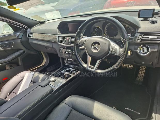 Mercedes-Benz E300 2013 Pearl