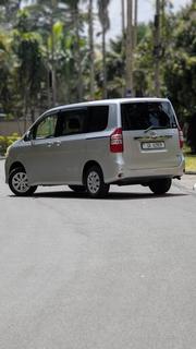 Toyota Noah 2012 Silver for sale