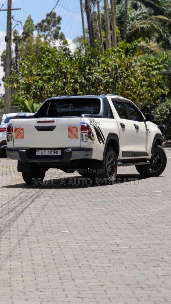 Toyota Hilux 2020 White