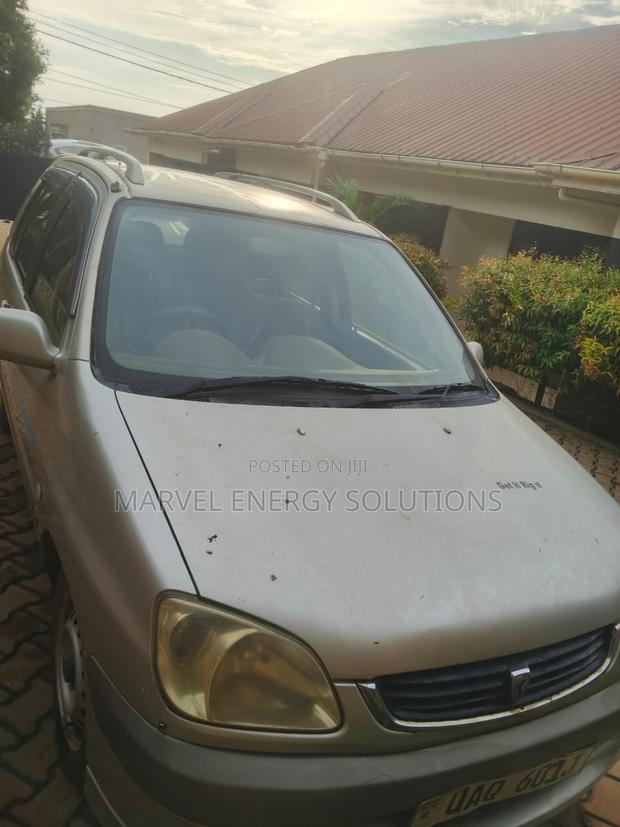 Toyota Raum 2002 Silver