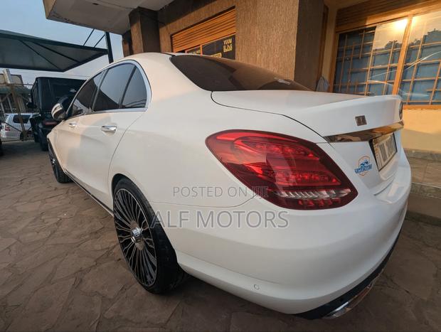 Mercedes-Benz C200 2016 White