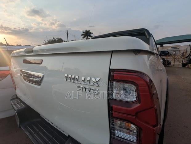 Toyota Hilux Revo Smart Cab Deisel 2.8 AWD 2018 White