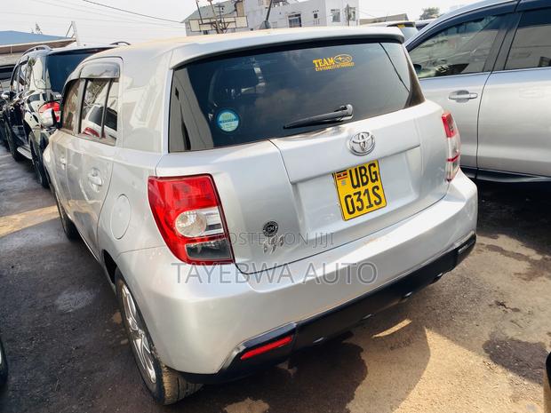 Toyota IST 2008