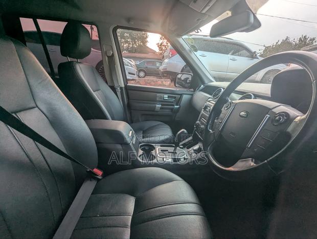 Land Rover Discovery 2013 Silver