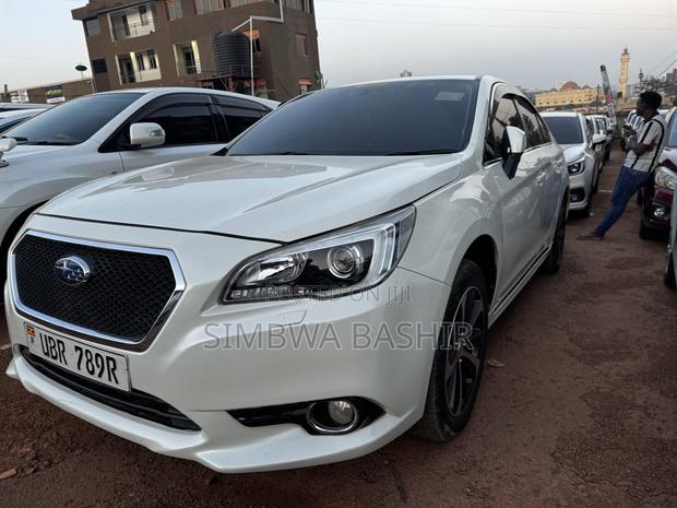 Subaru Legacy 2017 White