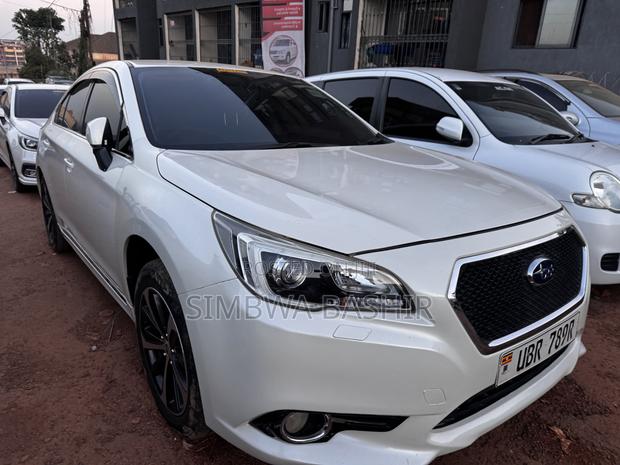 Subaru Legacy 2017 White