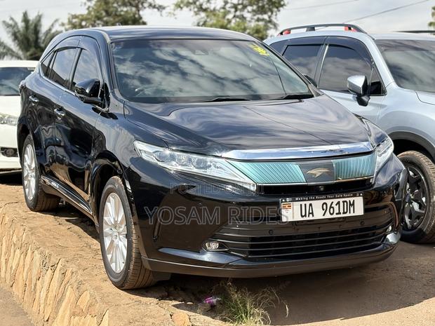 Toyota Harrier 2.0 2018 Black