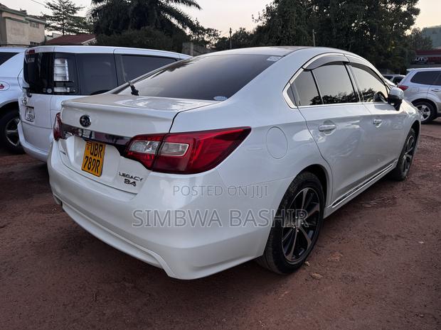 Subaru Legacy 2017 White