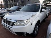 Subaru Forester 2010 White for sale