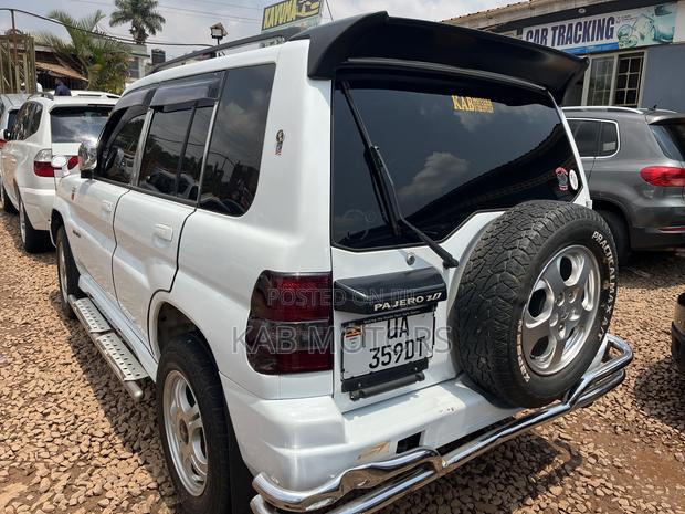 Mitsubishi Pajero IO 2003 White