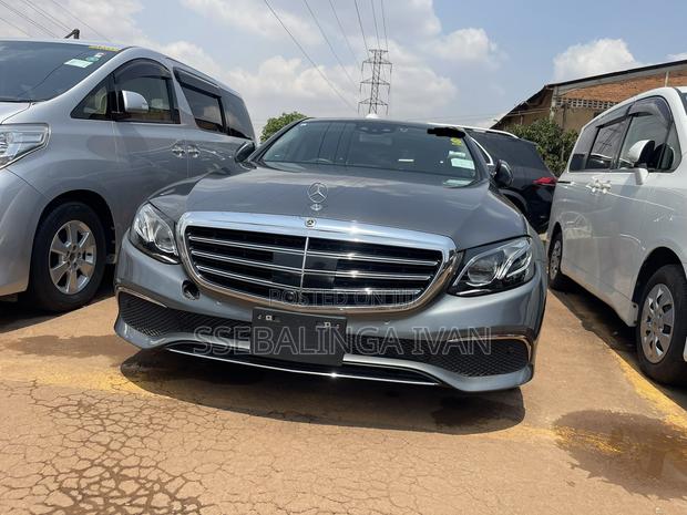 Mercedes-Benz E400 2017 Gray