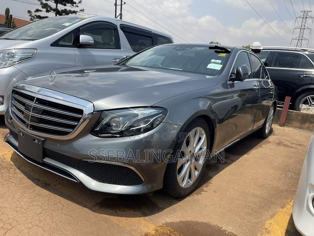 Mercedes-Benz E400 2017 Gray