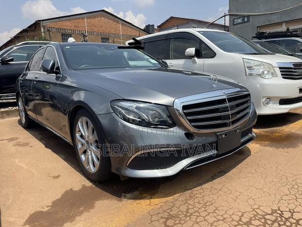 Mercedes-Benz E400 2017 Gray