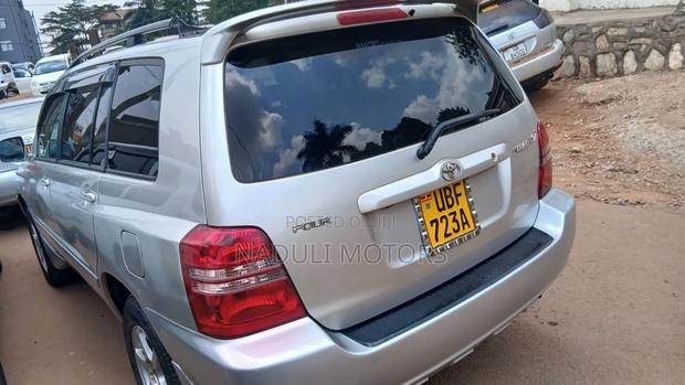 Toyota Kluger 2007 Silver