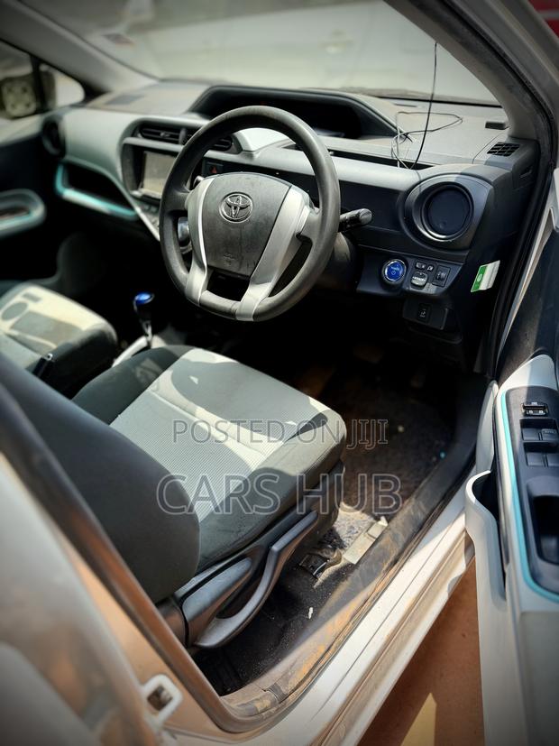 Toyota Aqua 2012 Silver