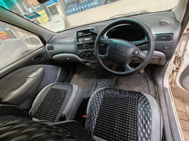 Toyota Raum 1.5 FWD 2000 White