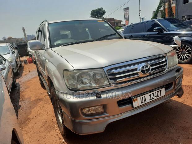 Toyota Land Cruiser Cygnus 4.7 2005 Silver