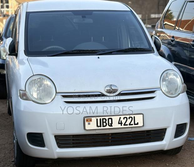 Toyota Sienta 1.5 FWD 2007 White
