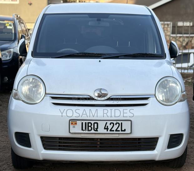 Toyota Sienta 1.5 FWD 2007 White