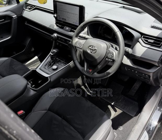 Toyota RAV4 XLE FWD 2024 Black