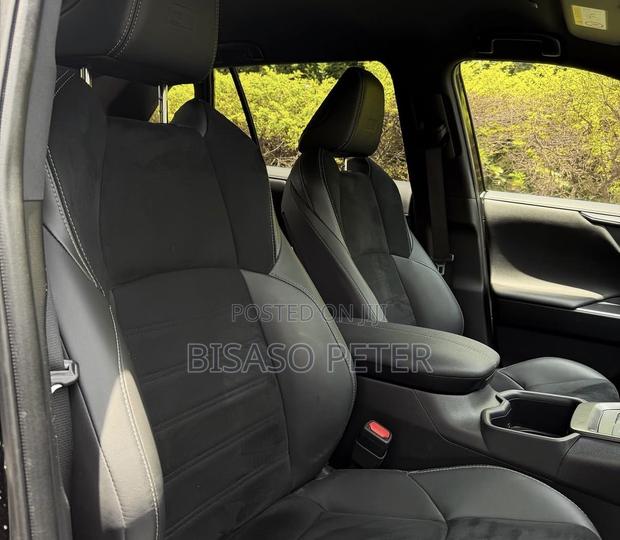 Toyota RAV4 XLE FWD 2024 Black