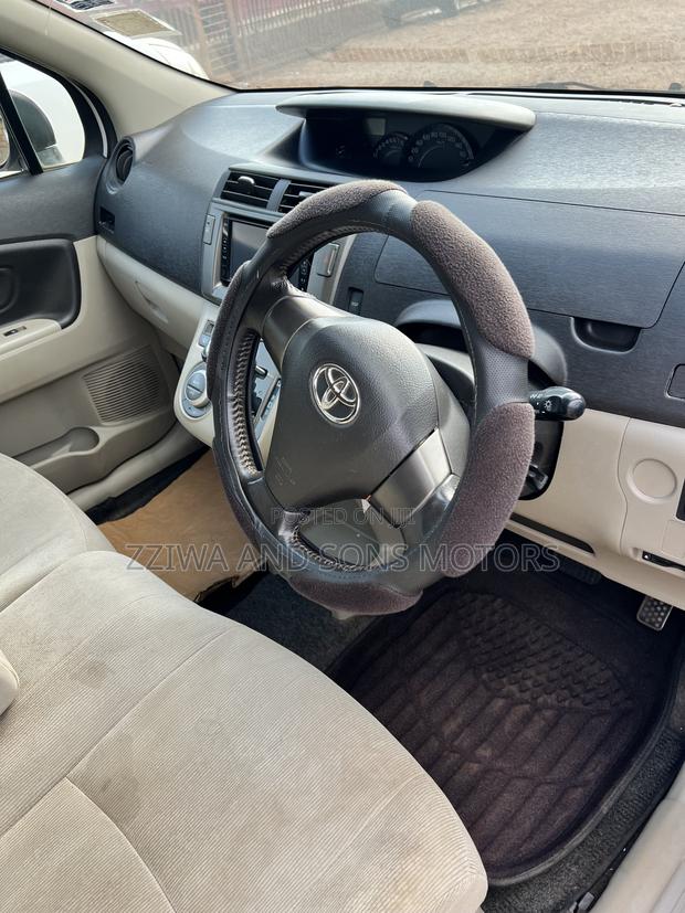 Toyota Passo 1.0 FWD 2012 White