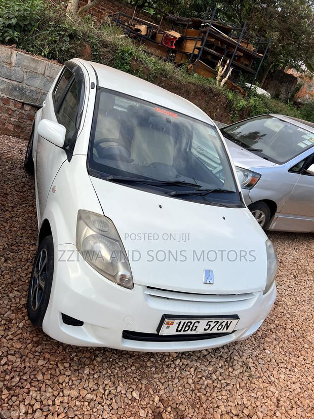 Toyota Passo 1.0 AWD 2010 White