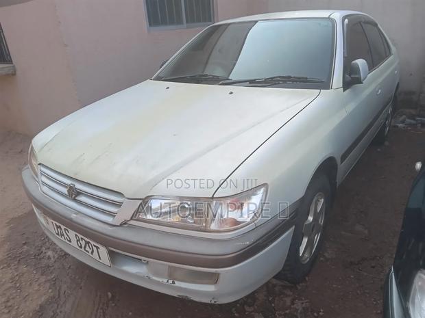 Toyota Corona Premio 1.8 FWD 1997 Silver
